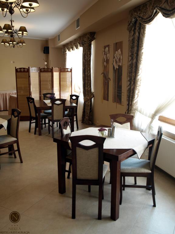 Hotel Nekla Luaran gambar