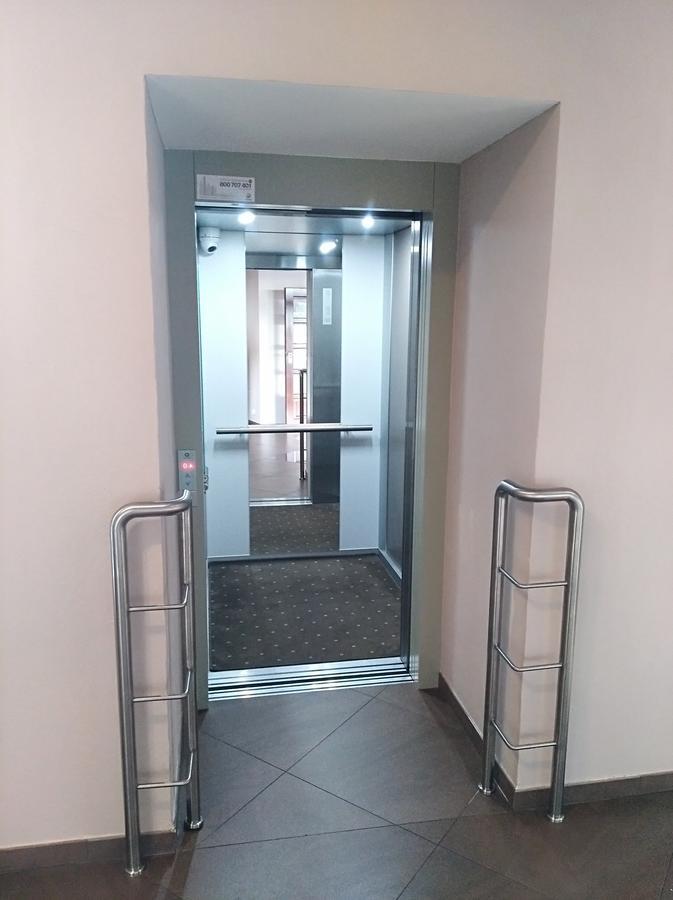Hotel Nekla Luaran gambar