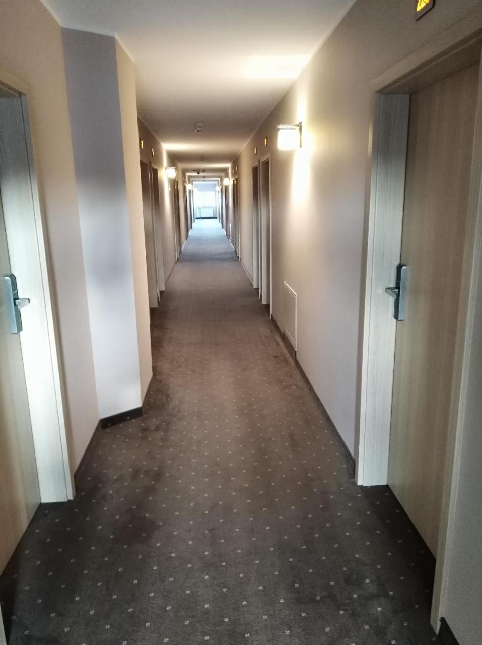Hotel Nekla Luaran gambar