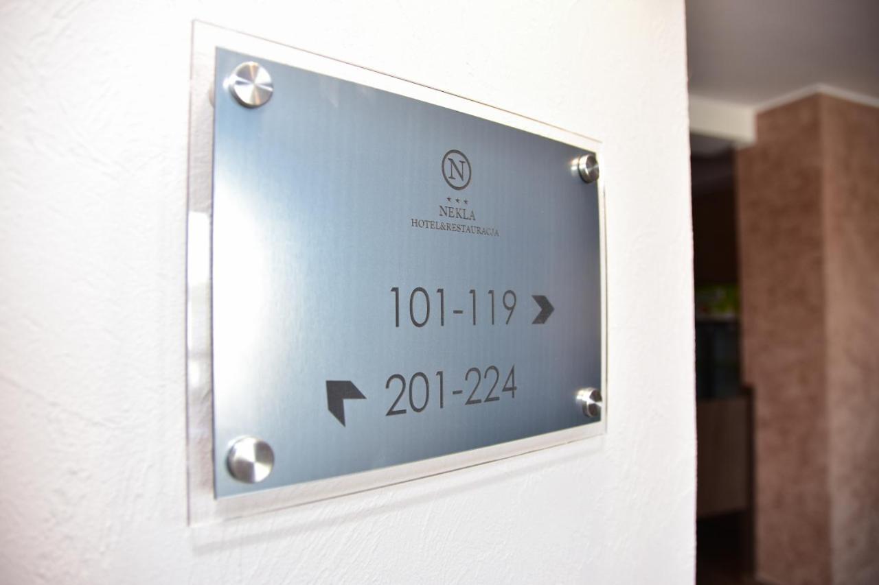 Hotel Nekla Luaran gambar